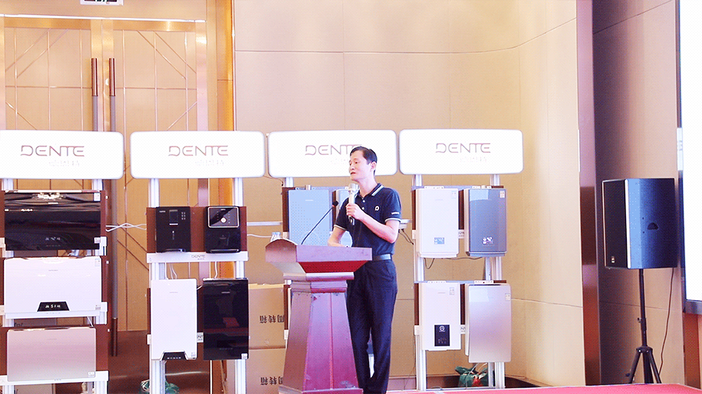 1696380955336913.gif 3.gif